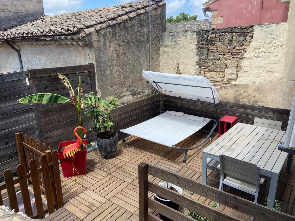 Jacuzzi Prive Chambre Et Table D Hotes Vauvert Exterior photo